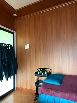 Snapshot of violet-00 chatting on 19, 12, 2025 violet-00 online show from 19, 12, 2025