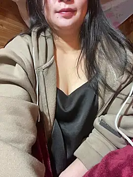 Snapshot of violet-00 chatting on 10, 1, 2026 violet-00 online show from 10, 1, 2026