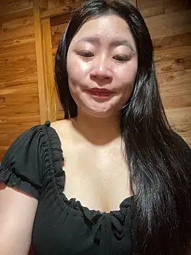 Snapshot of violet-00 chatting on 1, 3, 2026 violet-00 online show from 1, 3, 2026