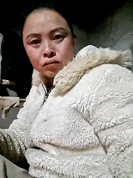 xuxulovezz online show from 3, 2, 2026