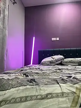 Zola Nooryi online show from 30, 9, 2025