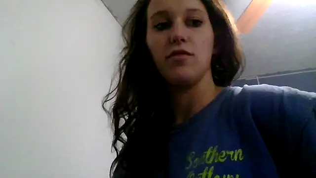 brunettebabexo3 online show from 24, 3, 2026