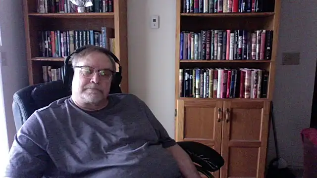 Snapshot of Vinyl22@xh chatting on 30, 4, 2026 Vinyl22xh online show from 30, 4, 2026