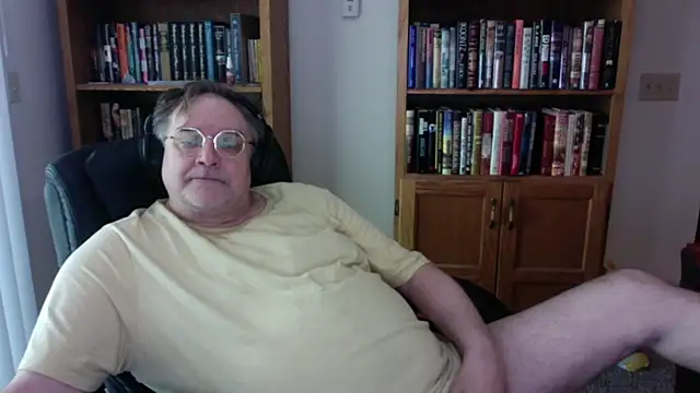 Snapshot of Vinyl22@xh chatting on 2, 5, 2026 Vinyl22xh online show from 2, 5, 2026