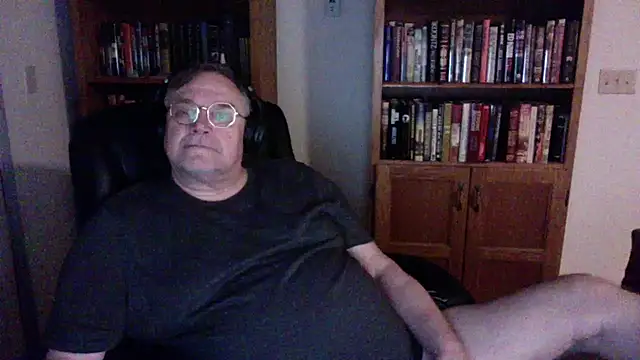 Snapshot of Vinyl22@xh chatting on 10, 5, 2026 Vinyl22xh online show from 10, 5, 2026
