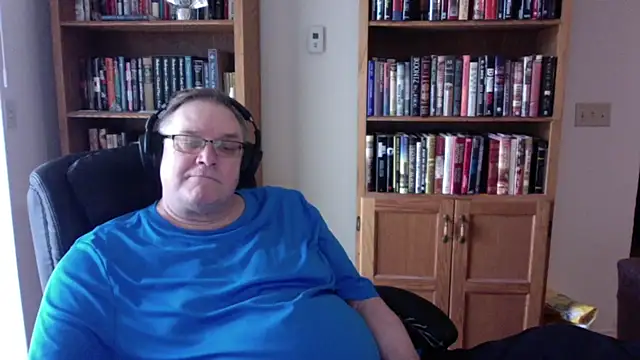 Snapshot of Vinyl22@xh chatting on 20, 5, 2026 Vinyl22xh online show from 20, 5, 2026