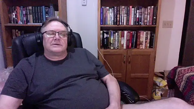 Snapshot of Vinyl22@xh chatting on 25, 5, 2026 Vinyl22xh online show from 25, 5, 2026