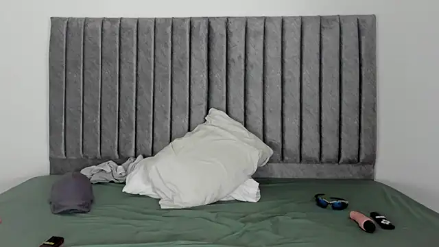 Snapshot of aroncooper1 chatting on 3, 10, 2025 aroncooper1 online show from 3, 10, 2025