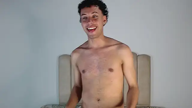 Snapshot of aroncooper1 chatting on 7, 11, 2025 aroncooper1 online show from 7, 11, 2025