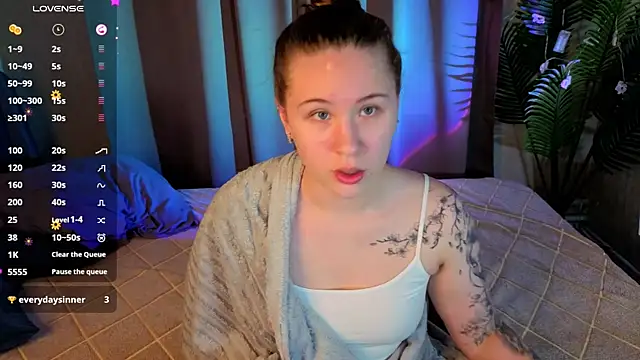 Snapshot of Elsie_Cutties chatting on 9, 4, 2026 Elsie Cutties online show from 9, 4, 2026