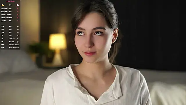 Snapshot of LettySlovacek chatting on 7, 11, 2025 LettySlovacek online show from 7, 11, 2025