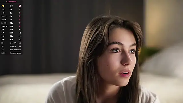 Snapshot of LettySlovacek chatting on 8, 11, 2025 LettySlovacek online show from 8, 11, 2025