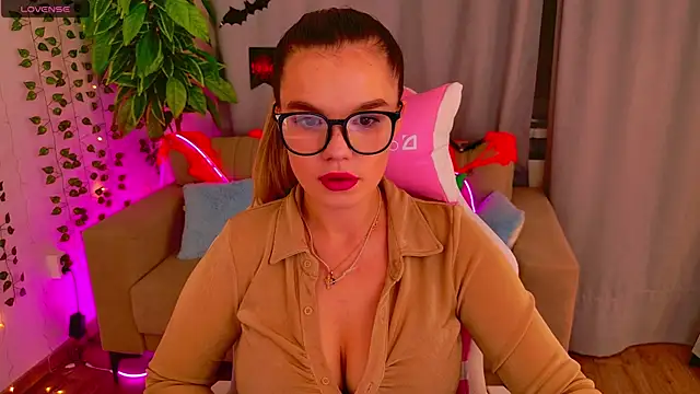 Snapshot of KellyHayden chatting on 1, 11, 2025 KellyHayden online show from 1, 11, 2025