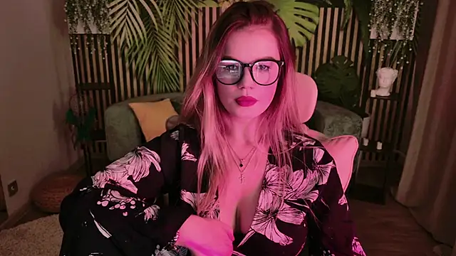 Snapshot of KellyHayden chatting on 20, 11, 2025 KellyHayden online show from 20, 11, 2025