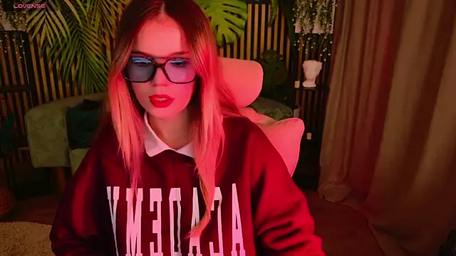 Snapshot of KellyHayden chatting on 1, 12, 2025 KellyHayden online show from 1, 12, 2025