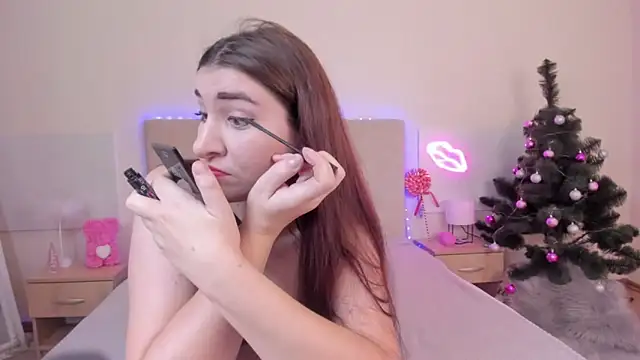 TrishaDarks online show from 14, 12, 2025