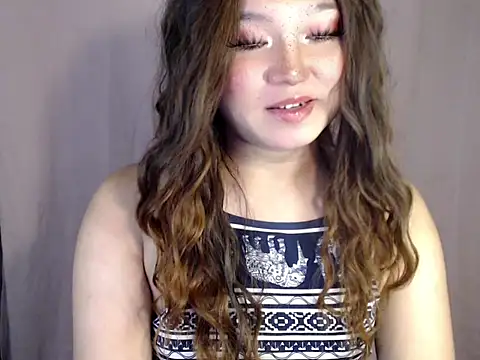 Eyes-on-me online show from 25, 11, 2025