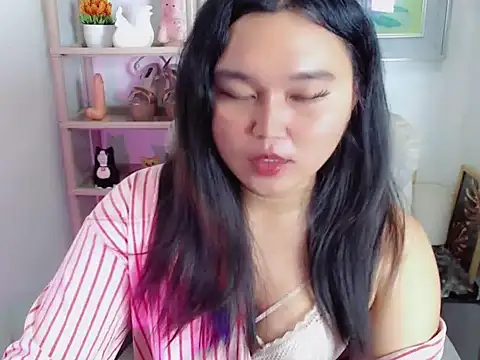 Snapshot of Eyes-on-me chatting on 11, 6, 2026 Eyes-on-me online show from 11, 6, 2026