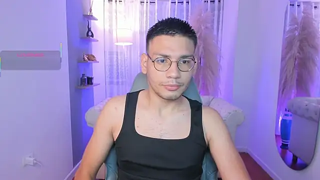 marcuswildx online show from 25, 9, 2025