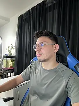 Snapshot of marcuswildx chatting on 6, 1, 2026 marcuswildx online show from 6, 1, 2026