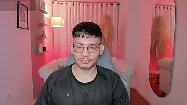 Snapshot of marcuswildx chatting on 31, 3, 2026 marcuswildx online show from 31, 3, 2026