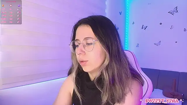Snapshot of sweettvera chatting on 25, 4, 2026 sweettvera online show from 25, 4, 2026