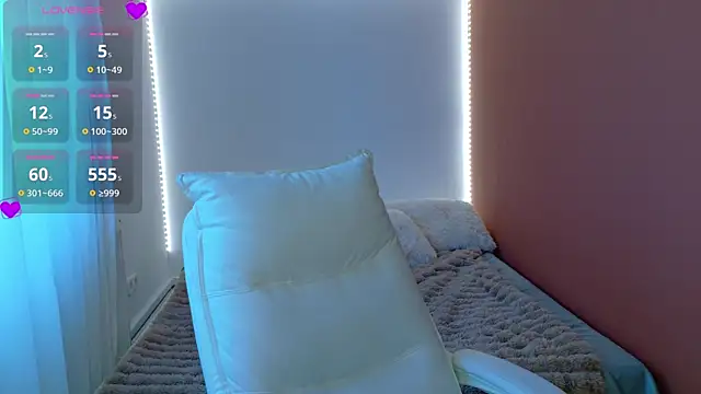 Snapshot of Anaayss_ chatting on 17, 4, 2026 Anaayss online show from 17, 4, 2026