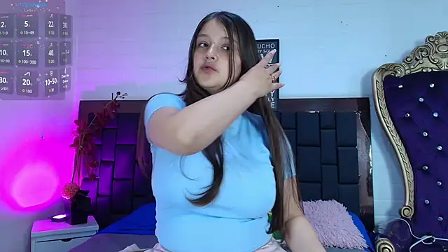 Krystal Heartss online show from 18, 12, 2025