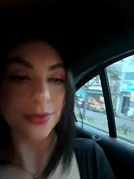 LlianneDiamond1 online show from 3, 12, 2025