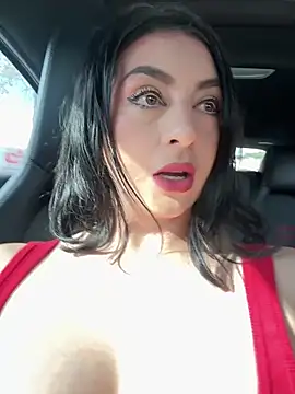 LlianneDiamond1 online show from 13, 12, 2025