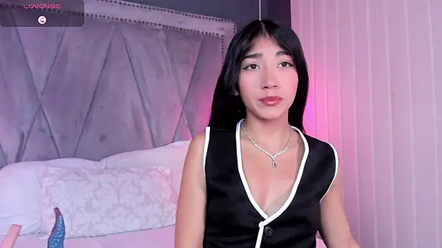 Mariana Kalo online show from 16, 11, 2025