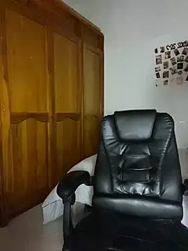 Snapshot of Bleer_Rousse chatting on 15, 10, 2025 Bleer Rousse online show from 15, 10, 2025