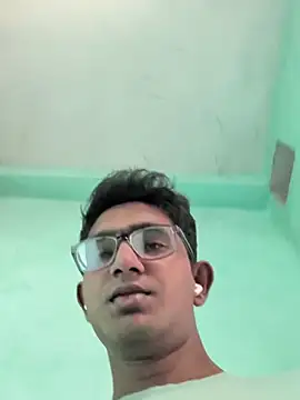 Snapshot of slaveboi9876 chatting on 17, 12, 2025 slaveboi9876 online show from 17, 12, 2025