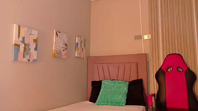 meli peach1 online show from 23, 11, 2025