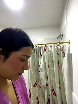 IsabellaJoness  online show from 24, 10, 2025