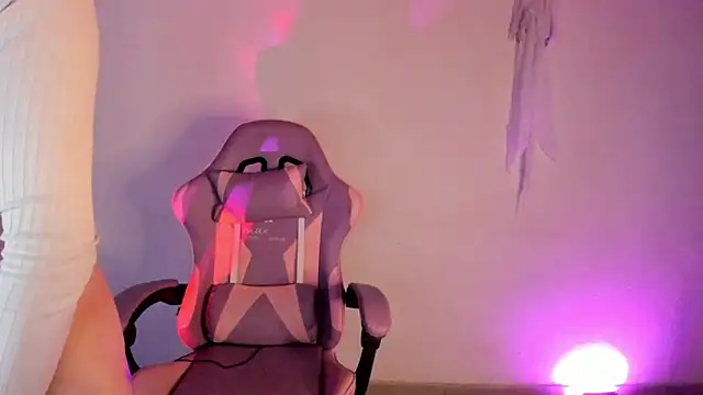 zakura Haruno online show from 3, 12, 2025