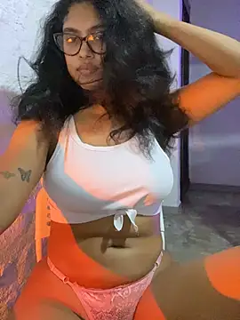 Snapshot of miiabrown18 chatting on 12, 7, 2026 miiabrown18 online show from 12, 7, 2026