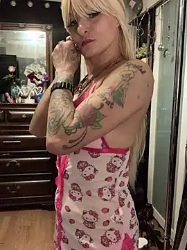 Snapshot of blondebarbiebae chatting on 18, 3, 2026 blondebarbiebae online show from 18, 3, 2026