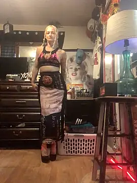 Snapshot of blondebarbiebae chatting on 14, 4, 2026 blondebarbiebae online show from 14, 4, 2026