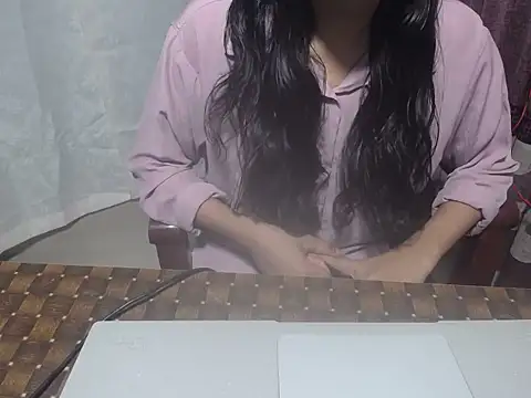 Snapshot of henakhan32 chatting on 6, 10, 2025 henakhan32 online show from 6, 10, 2025