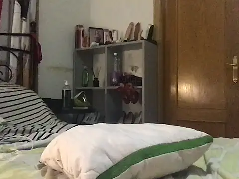 paula19800 online show from 5, 10, 2025