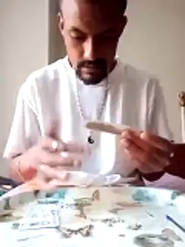 Snapshot of Goofygoody17 chatting on 28, 4, 2026 Goofygoody17 online show from 28, 4, 2026