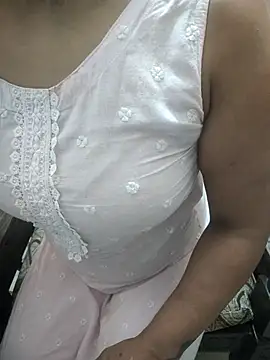 Snapshot of Fashion_Queen chatting on 23, 9, 2025 Fashion Queen online show from 23, 9, 2025