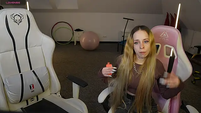 Snapshot of Luchi_Sun chatting on 11, 11, 2025 Luchi Sun online show from 11, 11, 2025