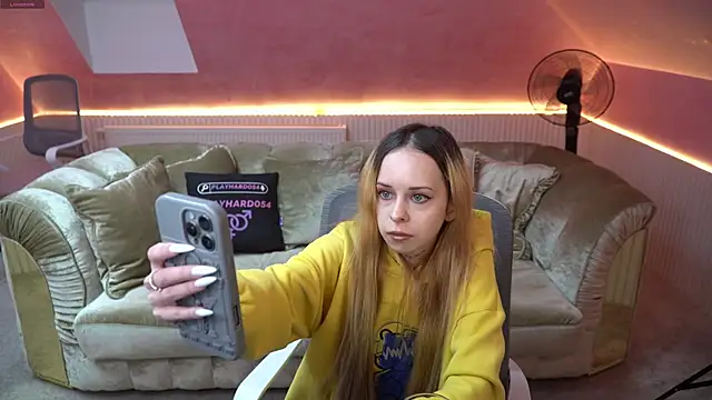 Snapshot of Luchi_Sun chatting on 27, 11, 2025 Luchi Sun online show from 27, 11, 2025