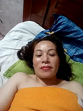 Snapshot of suka-bae chatting on 21, 10, 2025 suka-bae online show from 21, 10, 2025