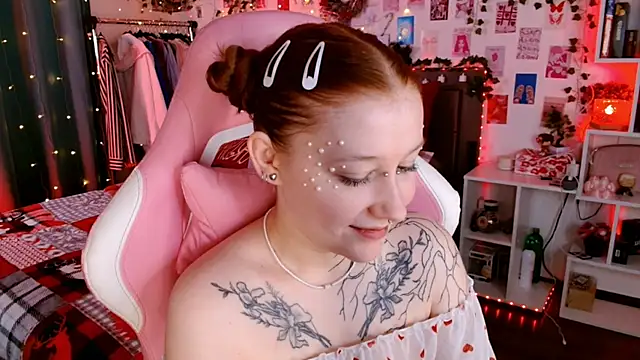 Ayla Hicks online show from 1, 12, 2025