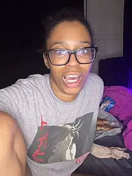 Snapshot of YeahhhitsBreezy chatting on 5, 3, 2026 YeahhhitsBreezy online show from 5, 3, 2026