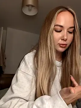 BarbieDolly x online show from 9, 11, 2025