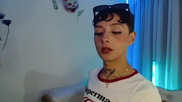 Snapshot of David_Fox01 chatting on 6, 10, 2025 David Fox01 online show from 6, 10, 2025